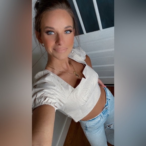 ✨Square Neck Top!- Taupe✨ - Picture 4 of 6